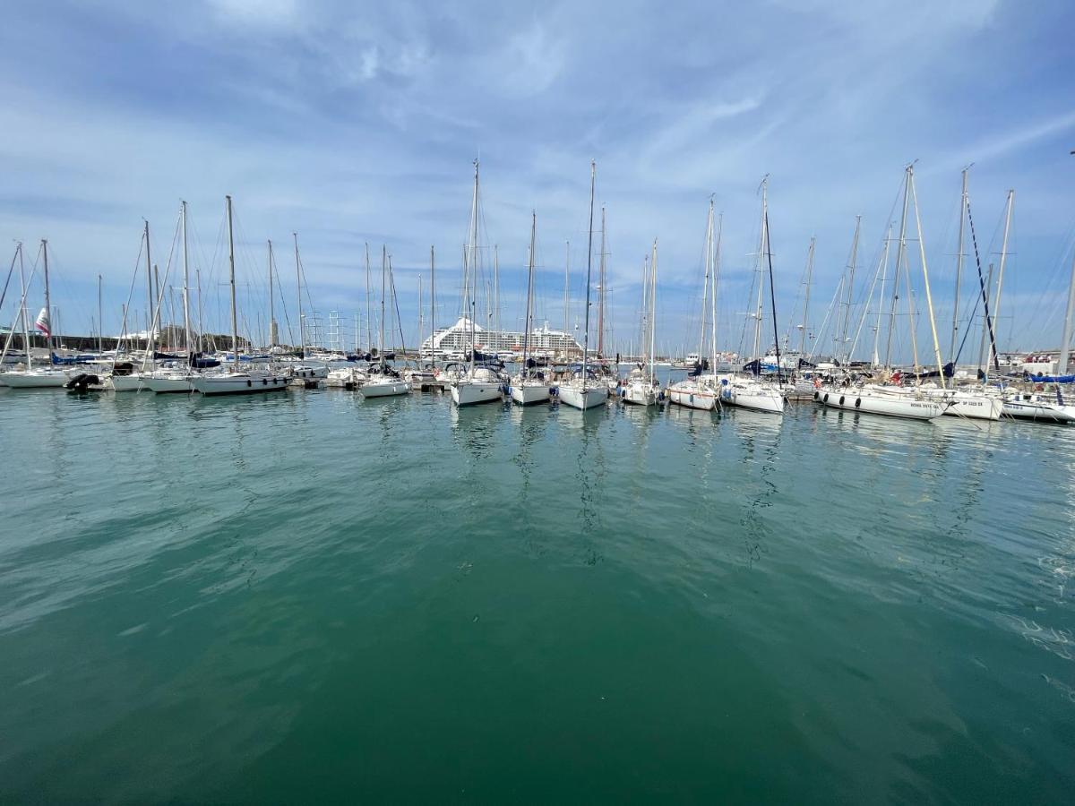 Kasia Porta Sul Mare Di Livorno Free Parking Exterior foto