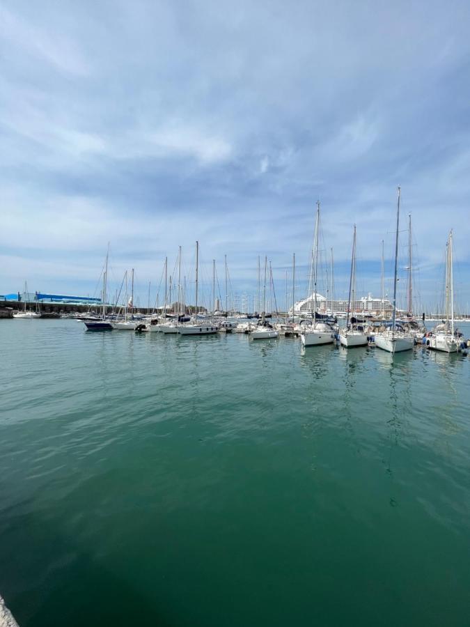 Kasia Porta Sul Mare Di Livorno Free Parking Exterior foto