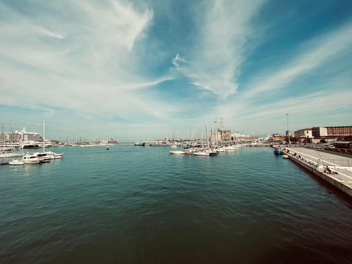 Kasia Porta Sul Mare Di Livorno Free Parking Exterior foto
